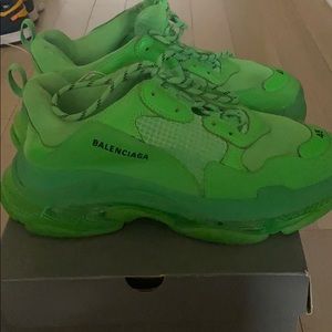 Green balenciaga triple s size U.S. 12/ Eu: 45